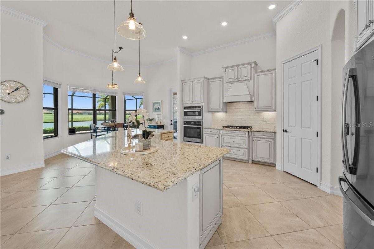5732 MULLIGAN WAY, LAKEWOOD RANCH, FL, 34211