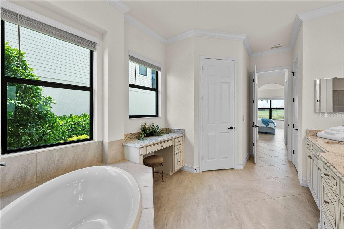 5732 MULLIGAN WAY, LAKEWOOD RANCH, FL, 34211