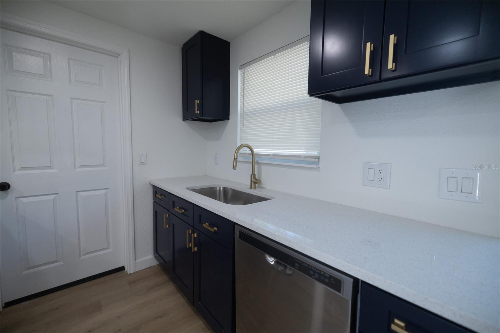 6304 FLORIDA CIR W, APOLLO BEACH, FL, 33572