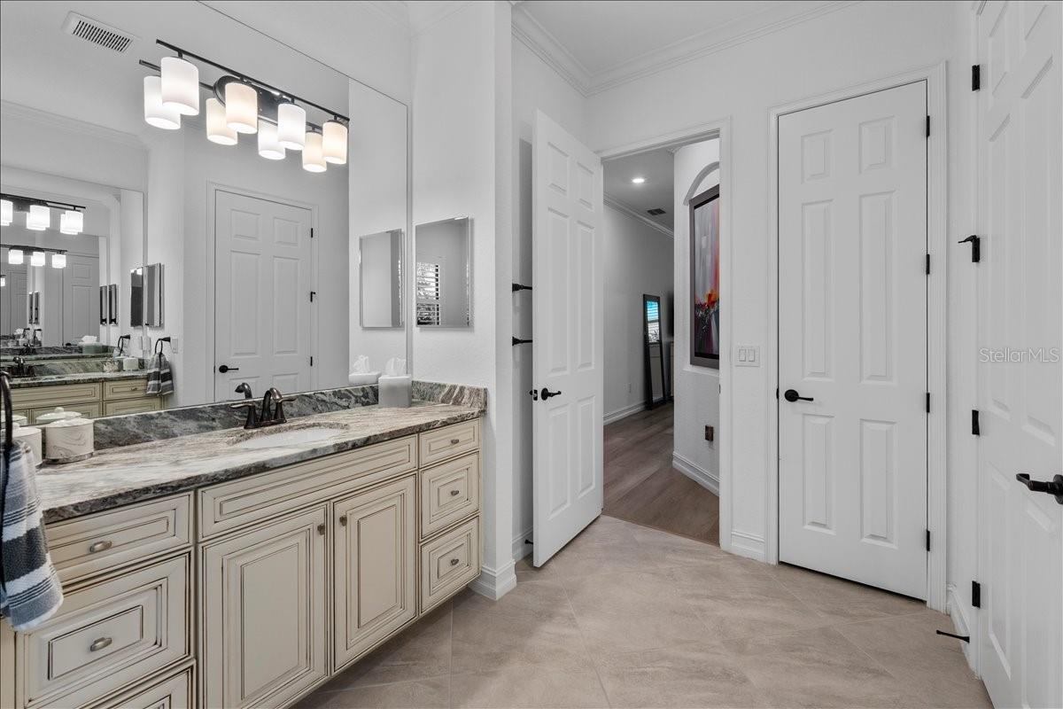 5580 MULLIGAN WAY, LAKEWOOD RANCH, FL, 34211