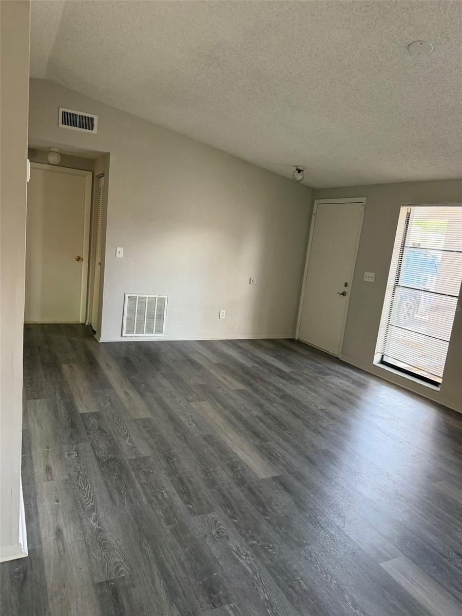9601 SHALIMAR CT, TAMPA, FL, 33615