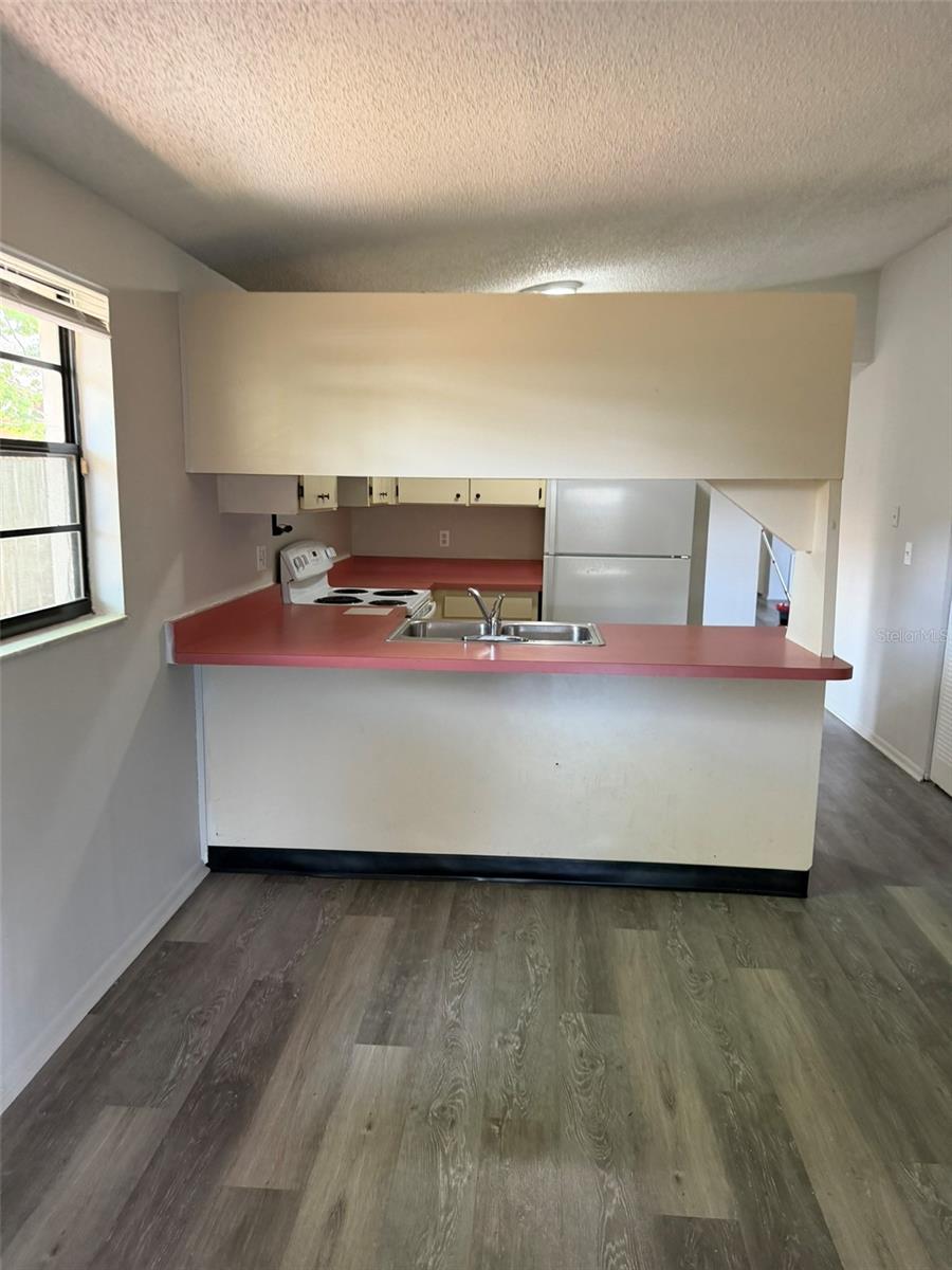 9601 SHALIMAR CT, TAMPA, FL, 33615