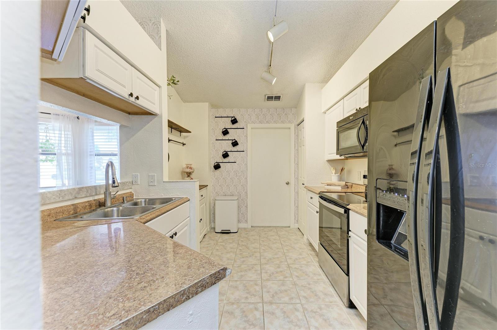 3543 65TH AVENUE CIR E, SARASOTA, FL, 34243