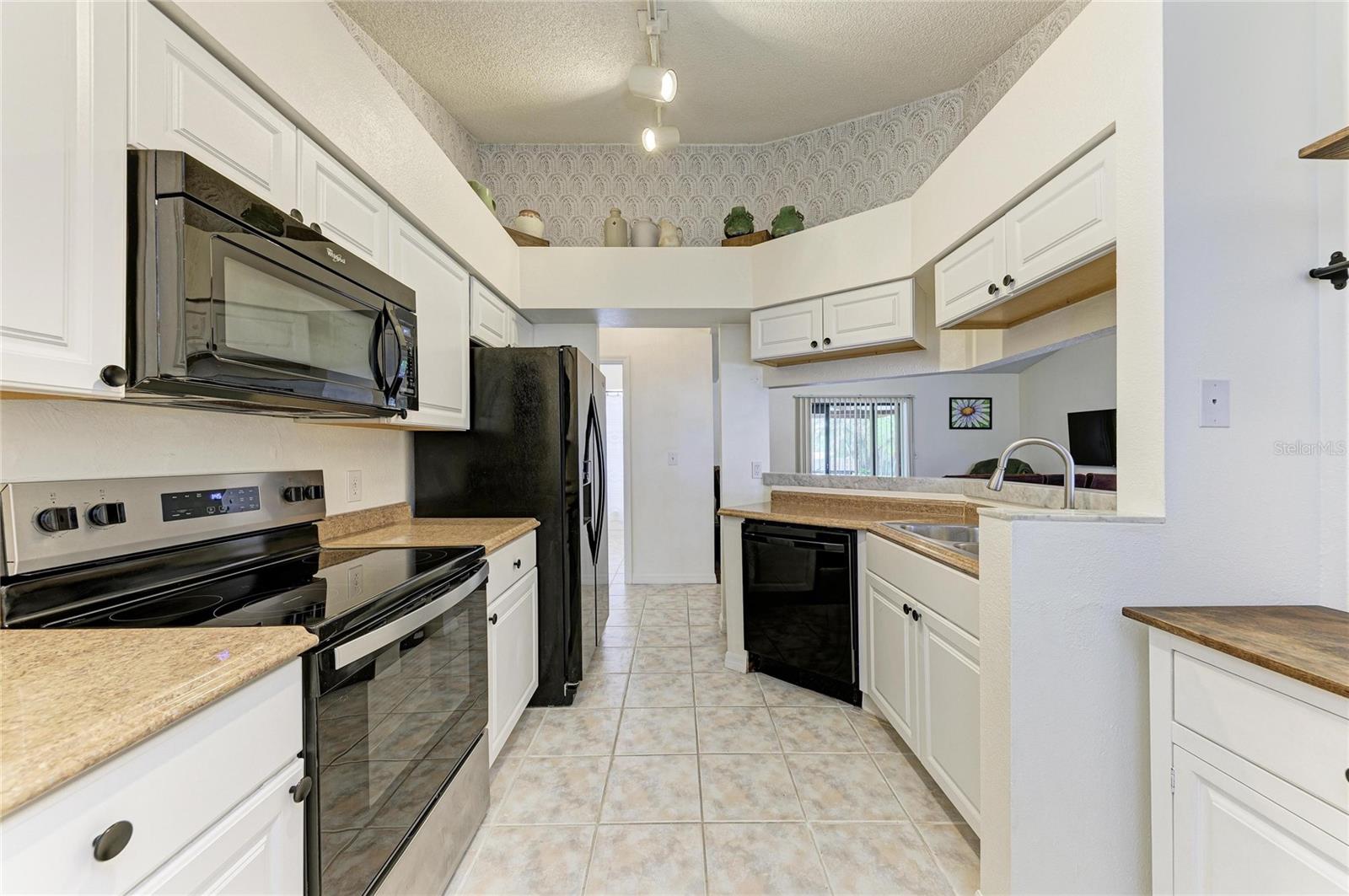 3543 65TH AVENUE CIR E, SARASOTA, FL, 34243