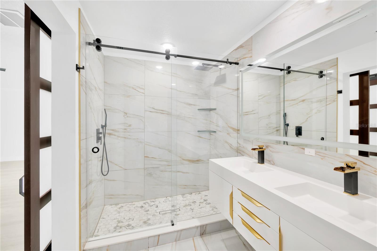 1105 CONANT AVE, SAFETY HARBOR, FL, 34695