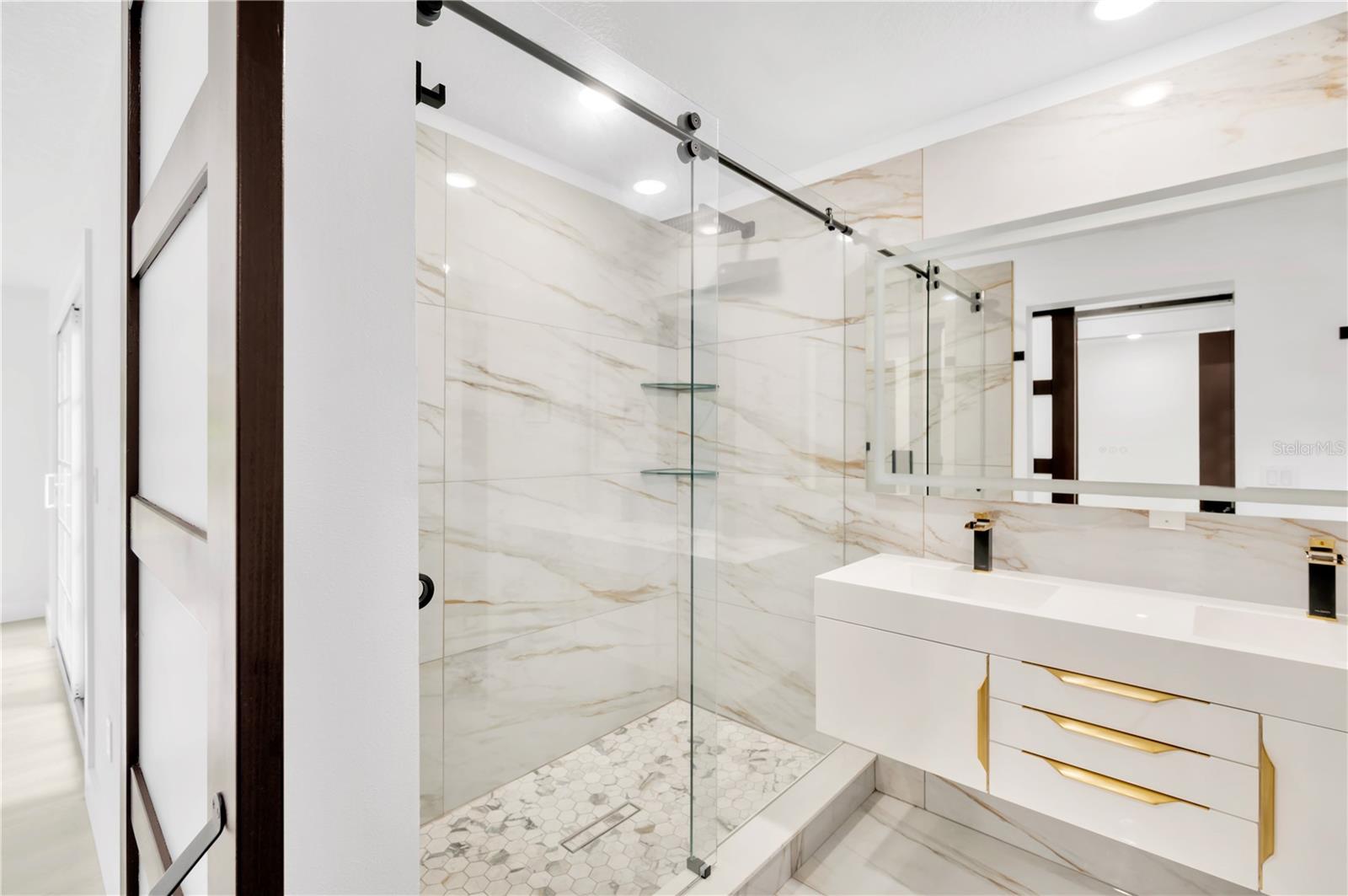 1105 CONANT AVE, SAFETY HARBOR, FL, 34695