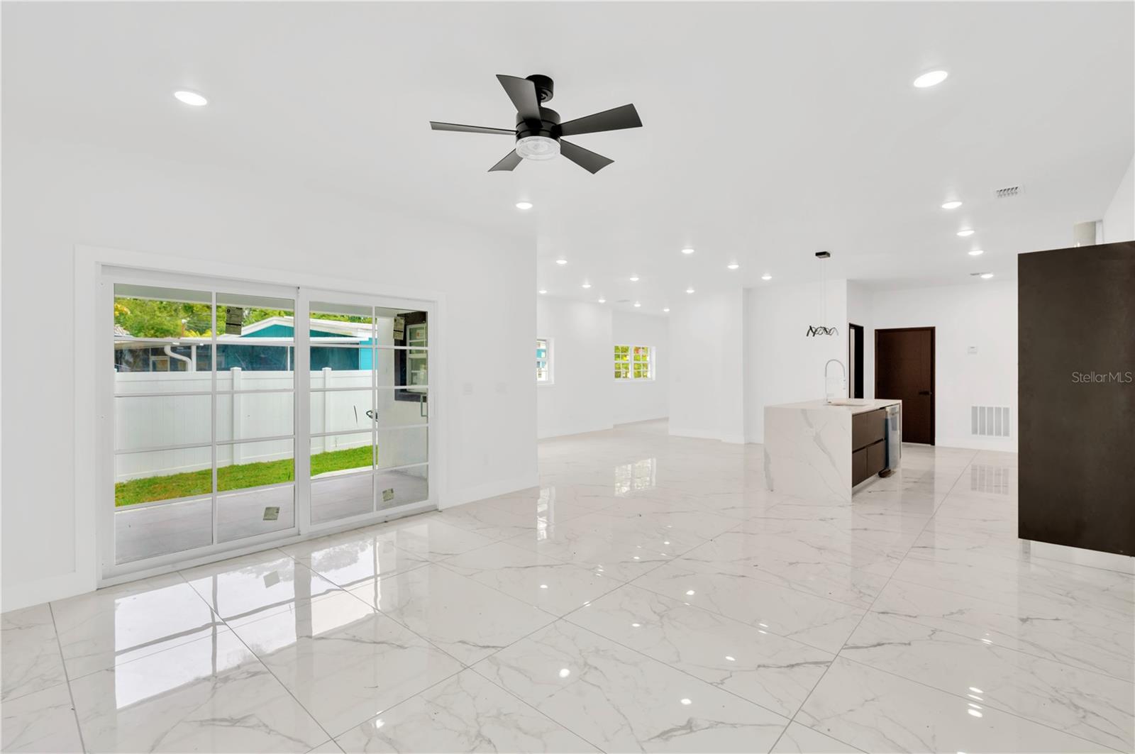 1105 CONANT AVE, SAFETY HARBOR, FL, 34695
