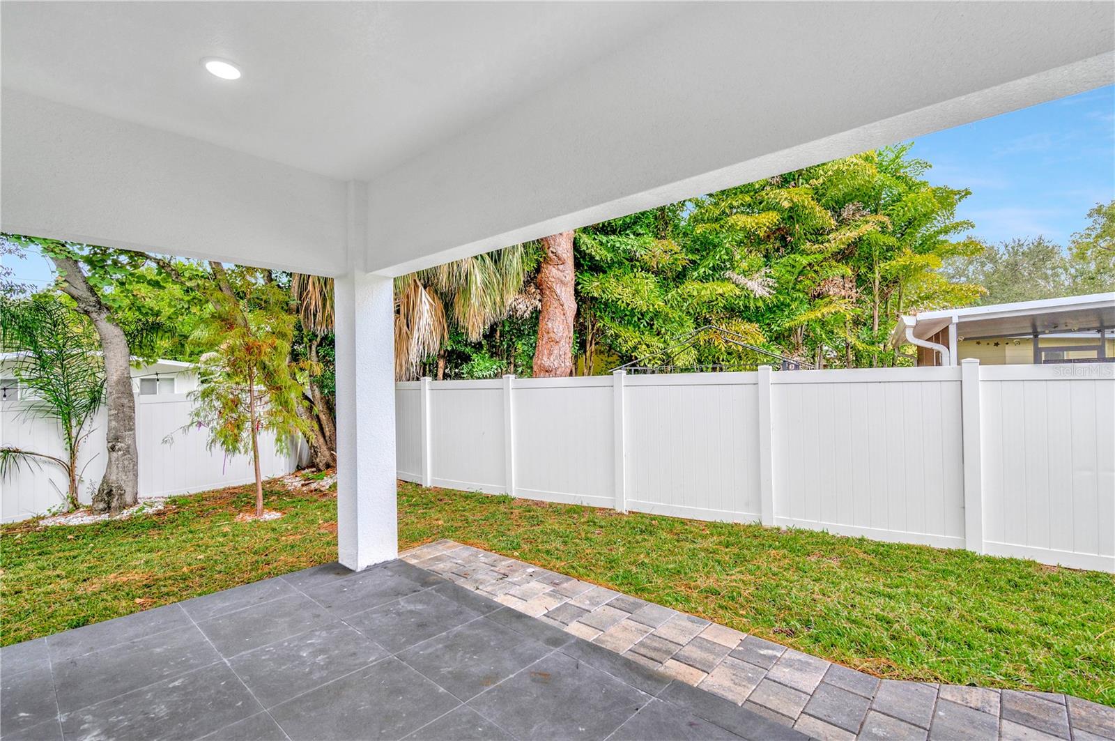 1105 CONANT AVE, SAFETY HARBOR, FL, 34695