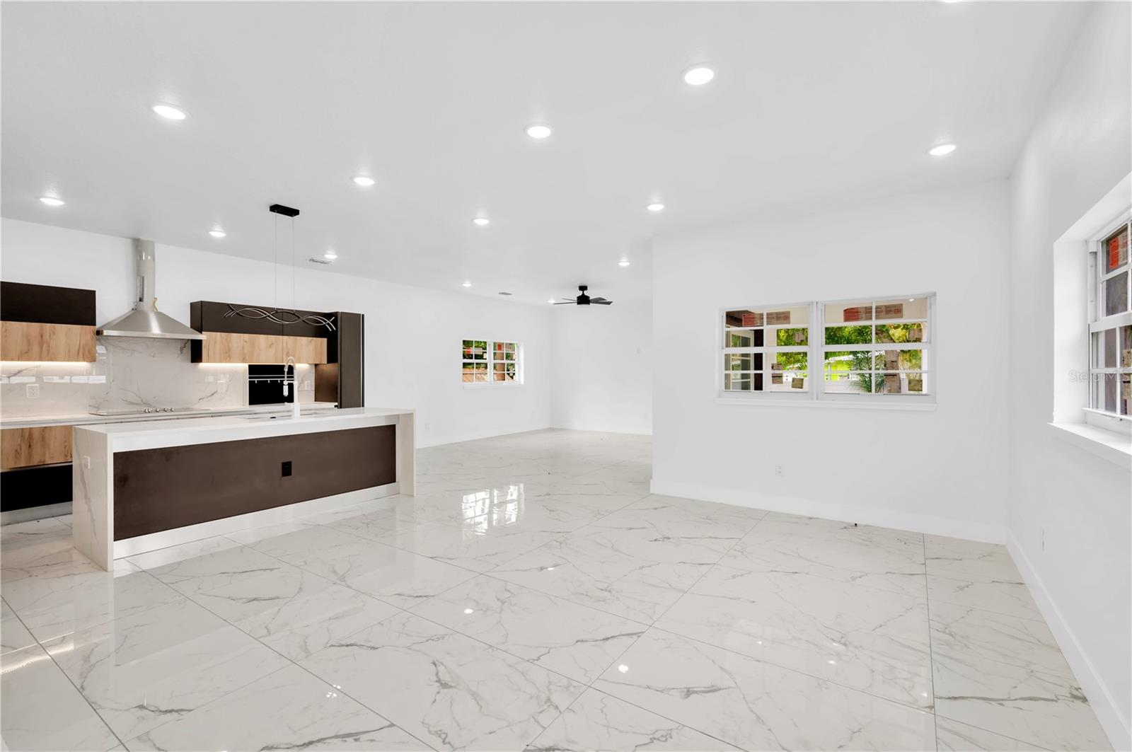 1105 CONANT AVE, SAFETY HARBOR, FL, 34695