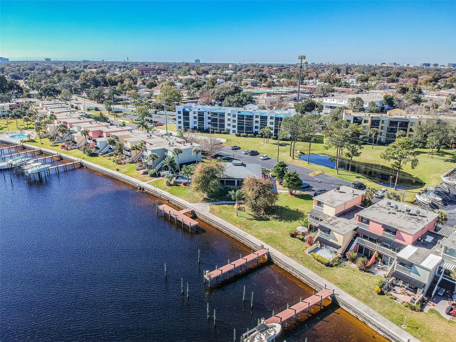 2424 W TAMPA BAY BLVD #I204, TAMPA, FL, 33607