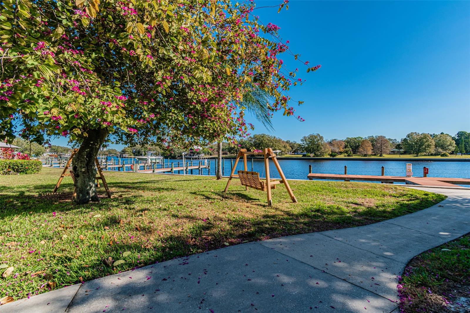 2424 W TAMPA BAY BLVD #I204, TAMPA, FL, 33607