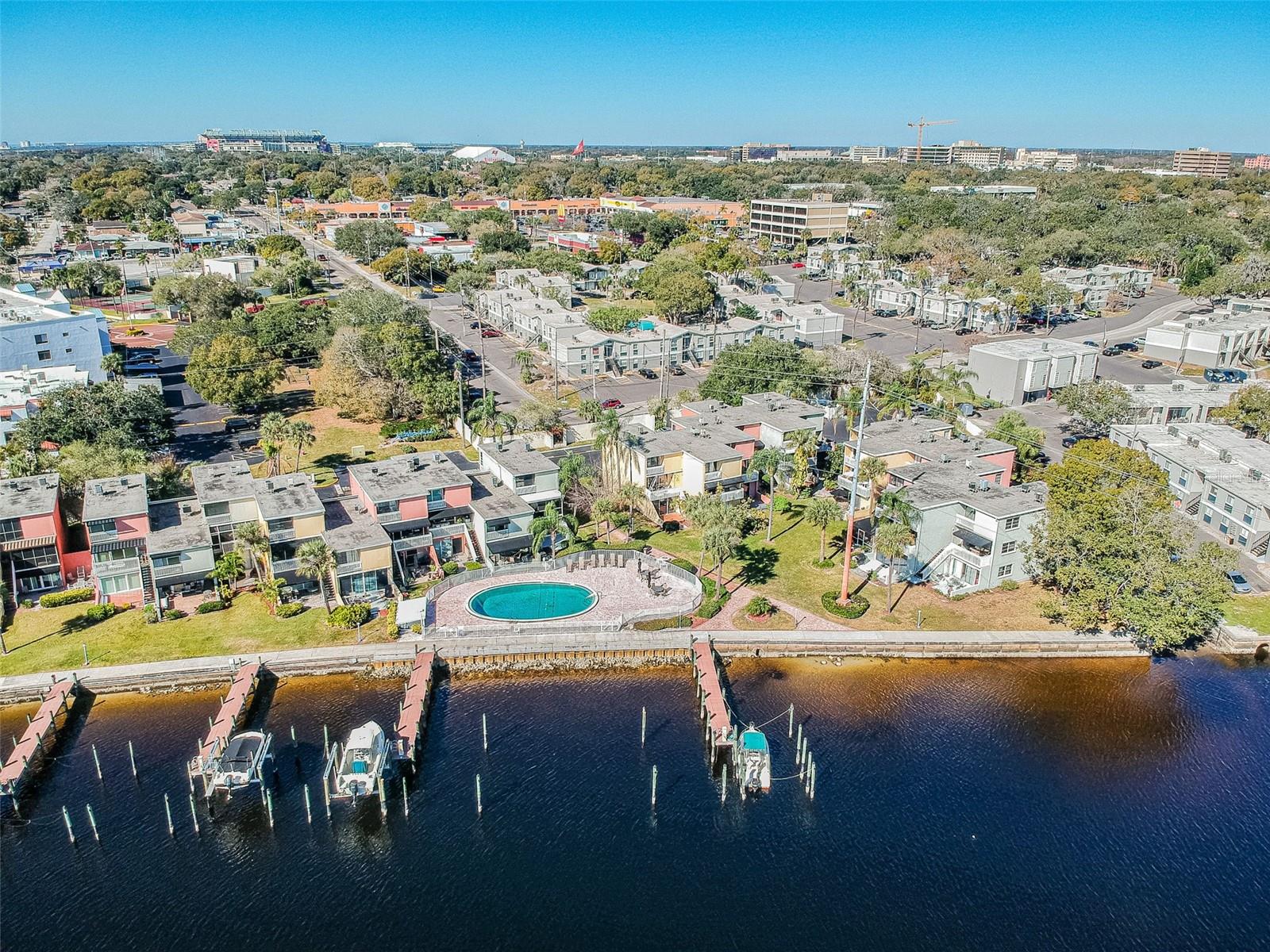 2424 W TAMPA BAY BLVD #I204, TAMPA, FL, 33607
