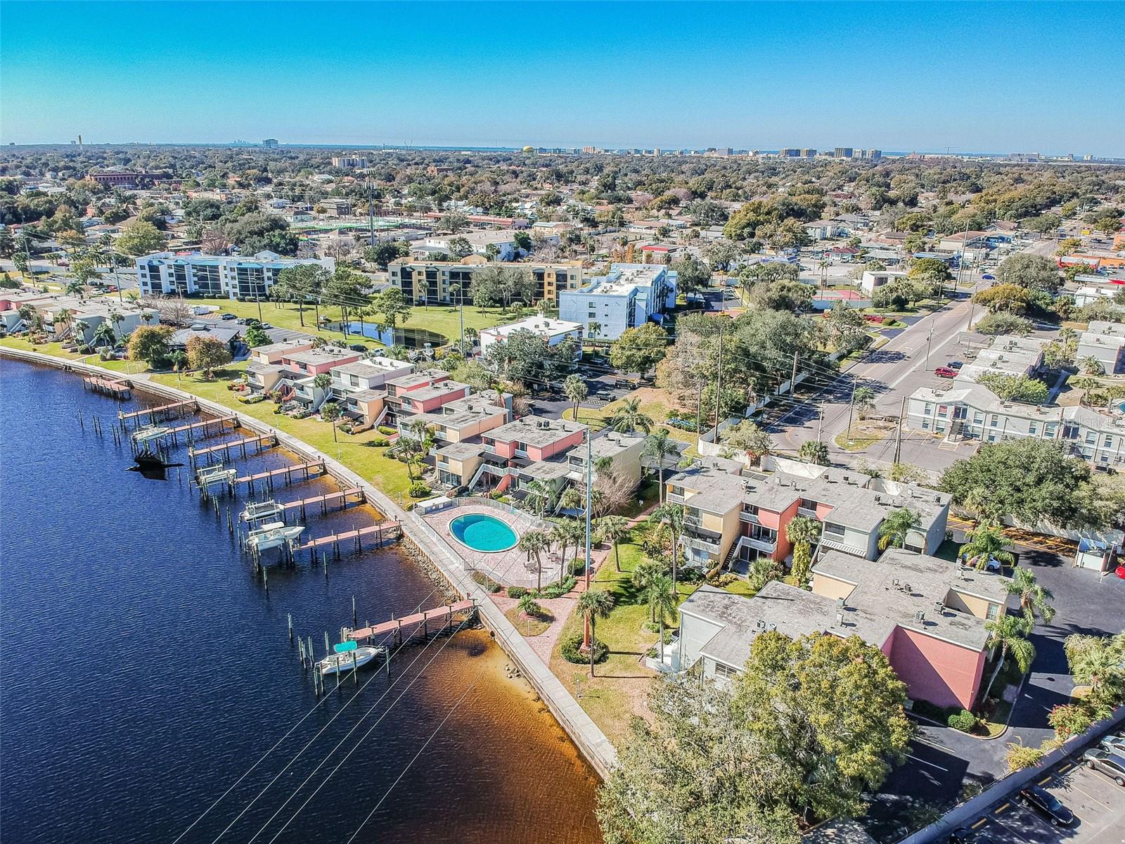 2424 W TAMPA BAY BLVD #I204, TAMPA, FL, 33607