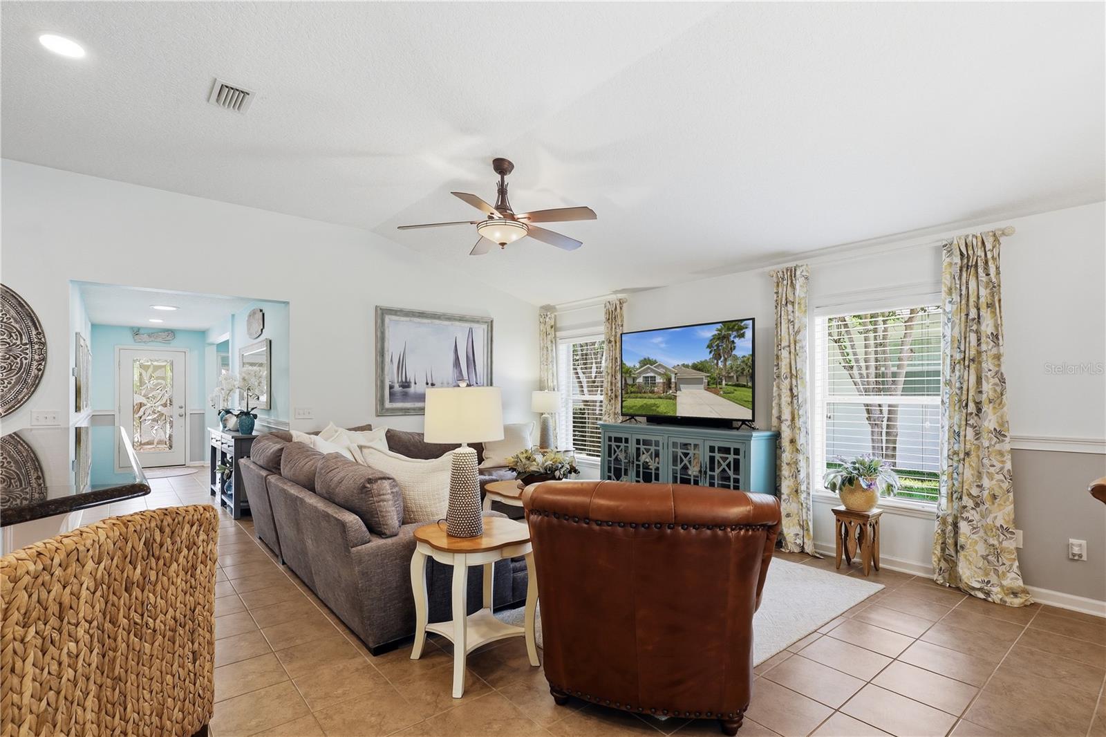 122 S HUMMINGBIRD PL, PALM COAST, FL, 32164