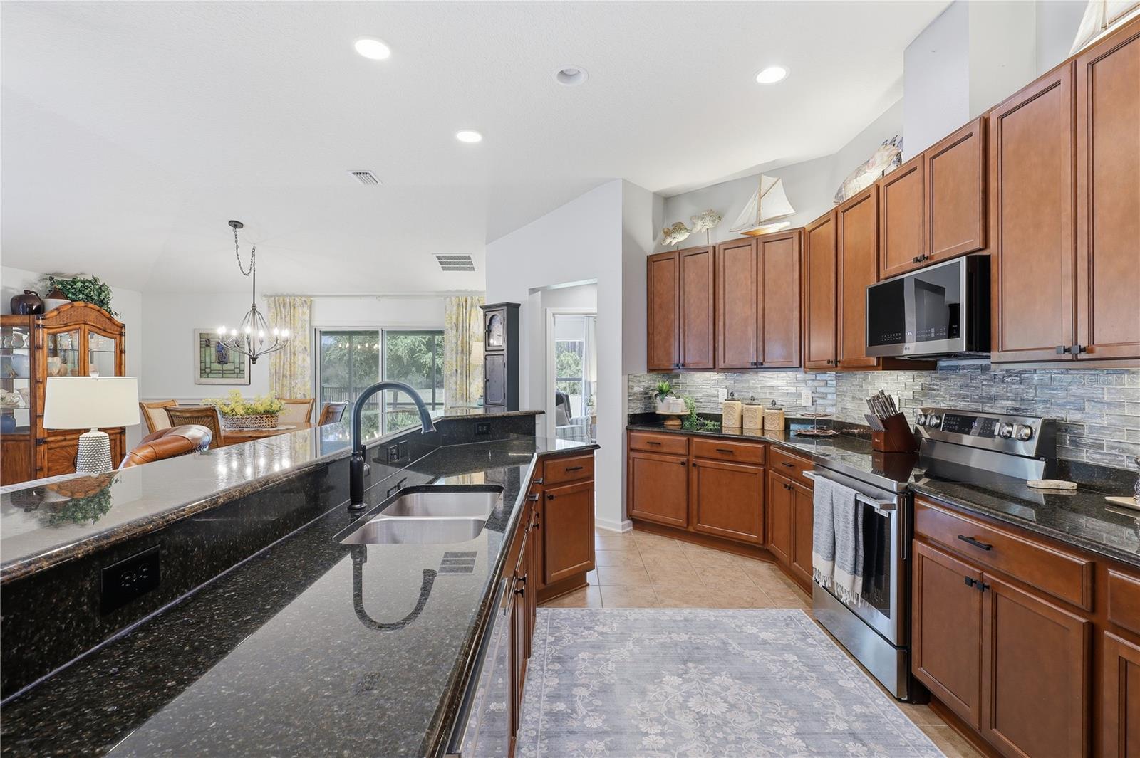 122 S HUMMINGBIRD PL, PALM COAST, FL, 32164