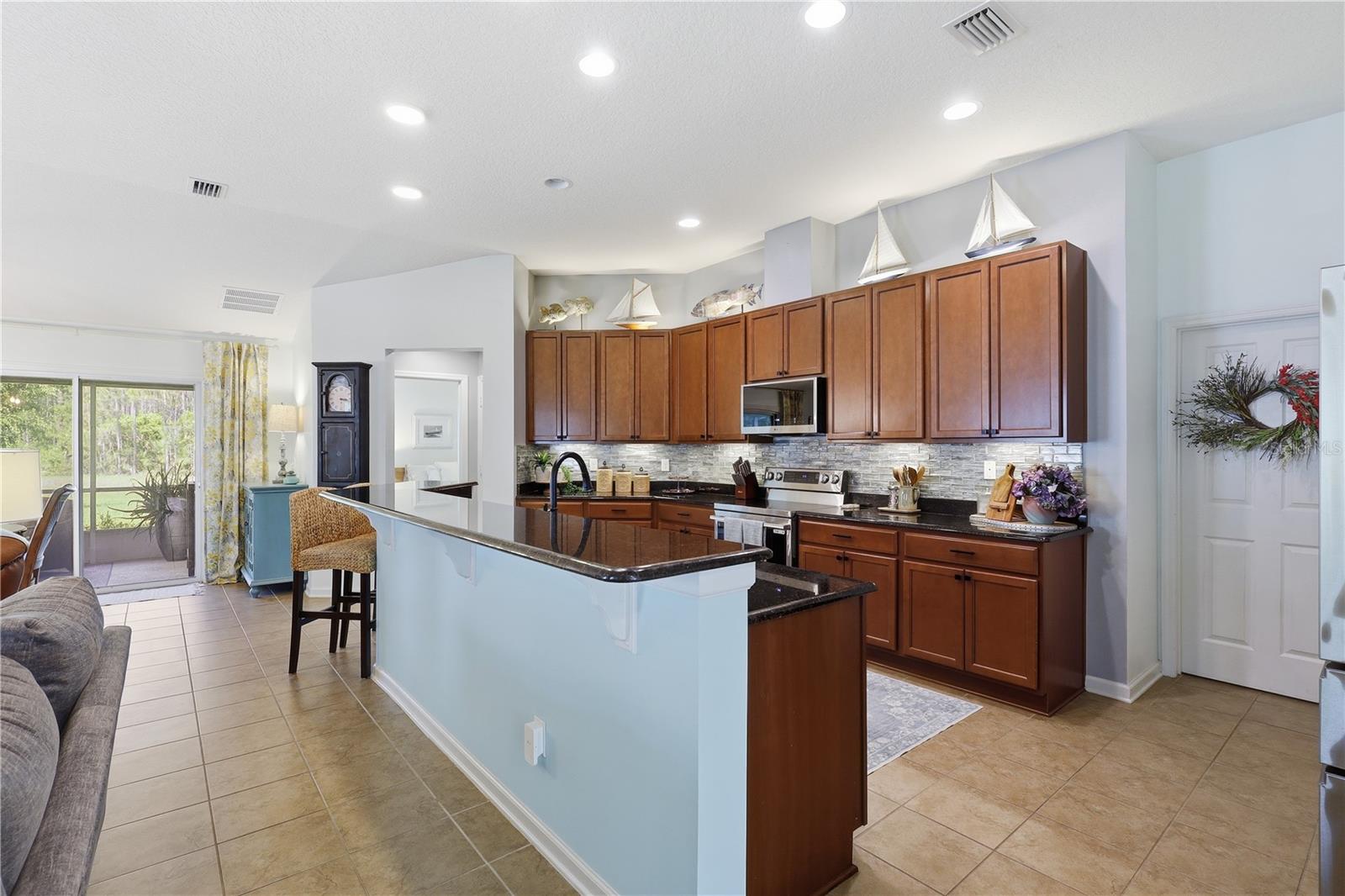 122 S HUMMINGBIRD PL, PALM COAST, FL, 32164