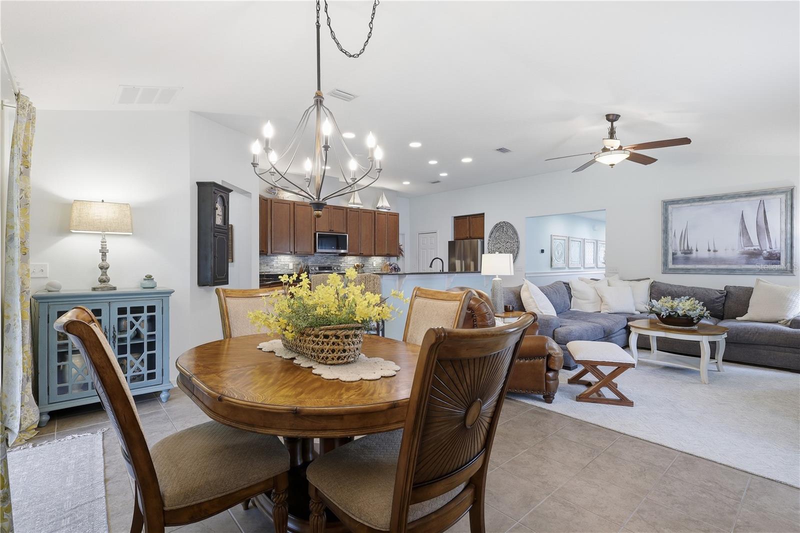 122 S HUMMINGBIRD PL, PALM COAST, FL, 32164