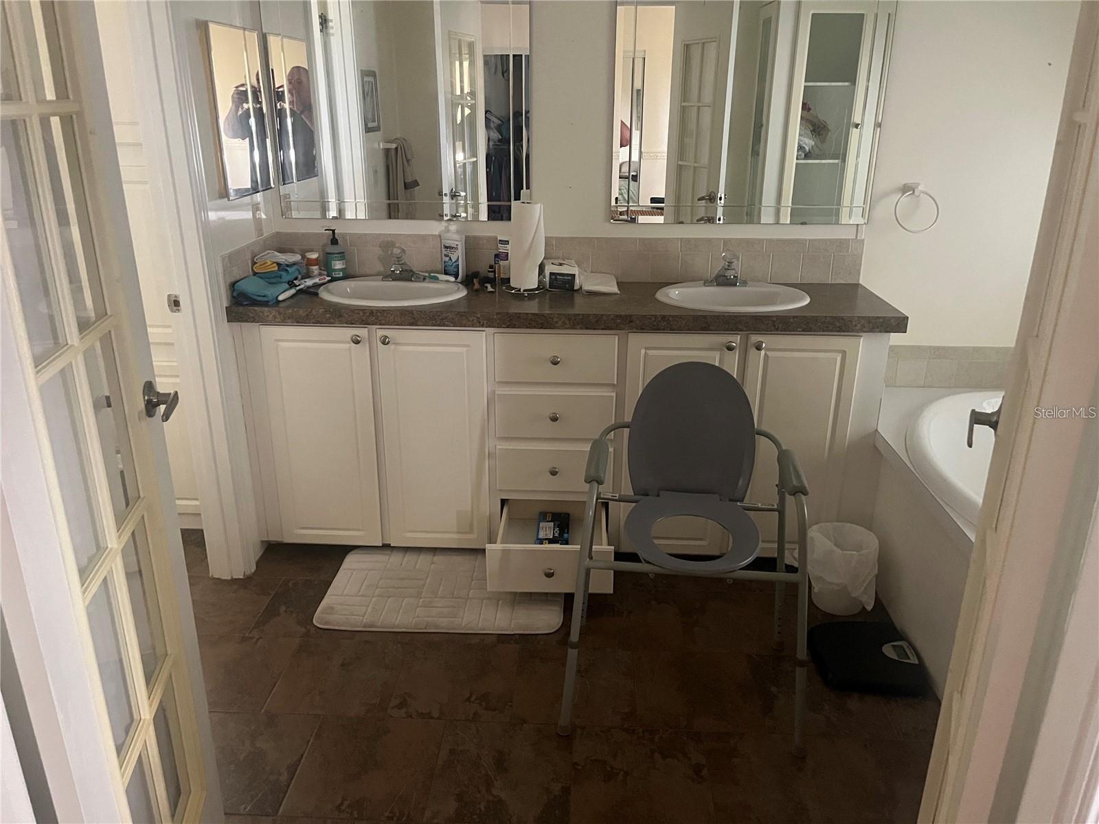 3364 GOLDA CIR, NORTH FORT MYERS, FL, 33917
