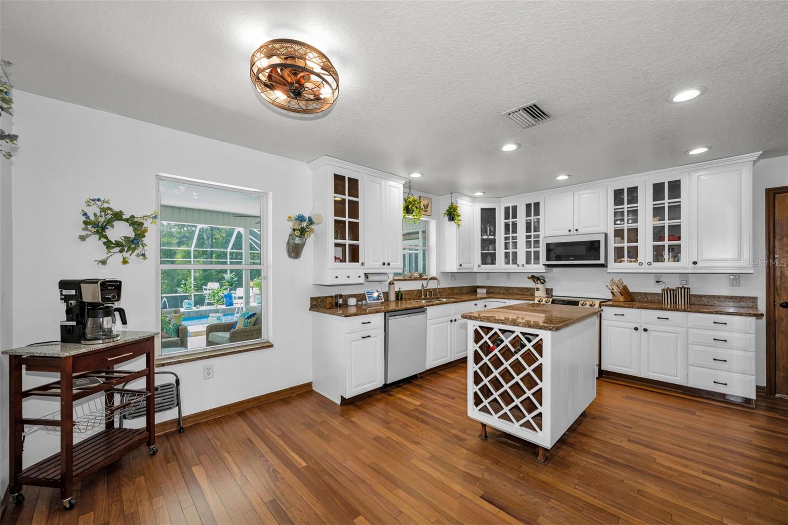 11046 LAKEVIEW DR, NEW PORT RICHEY, FL, 34654