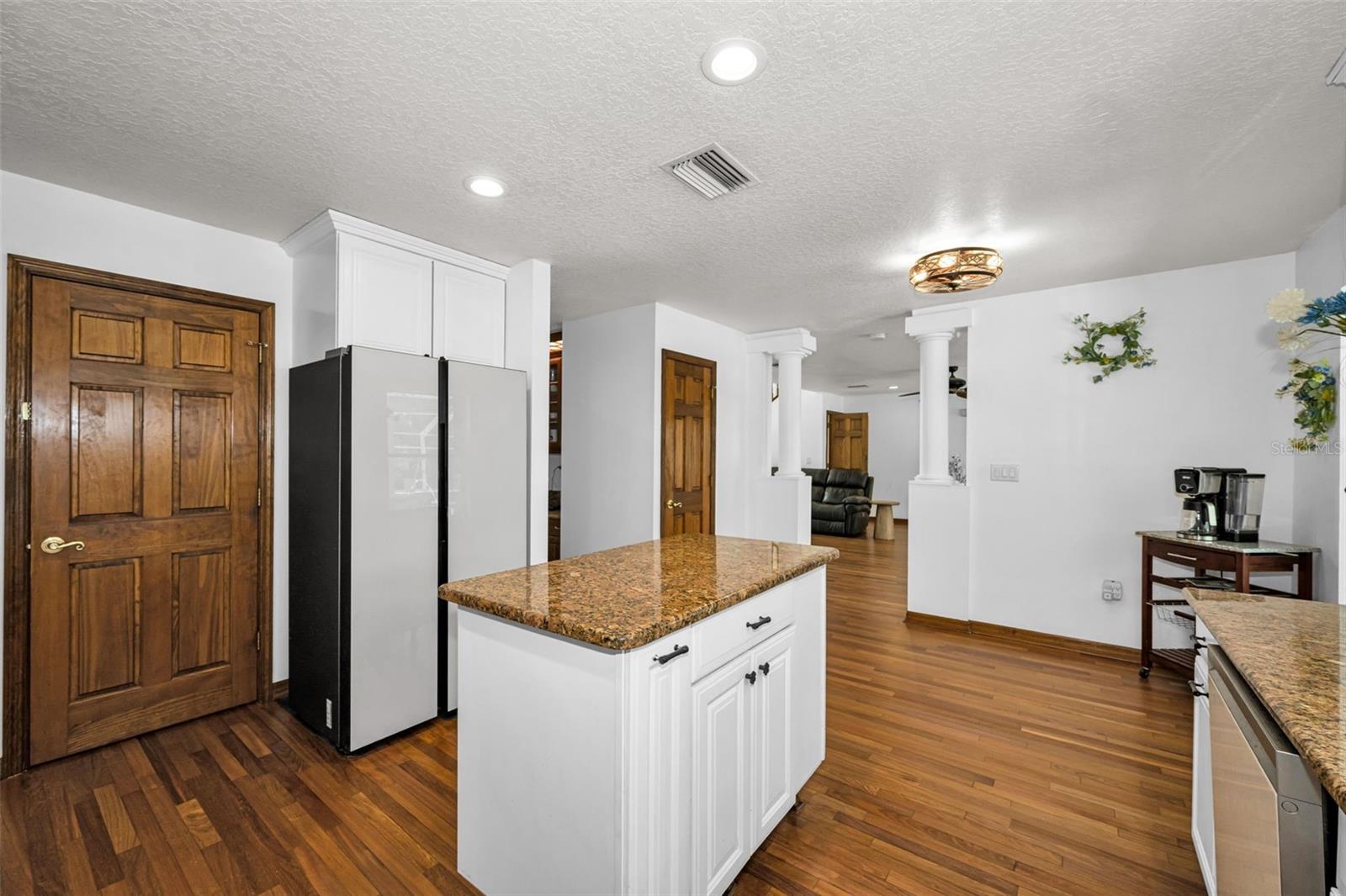11046 LAKEVIEW DR, NEW PORT RICHEY, FL, 34654