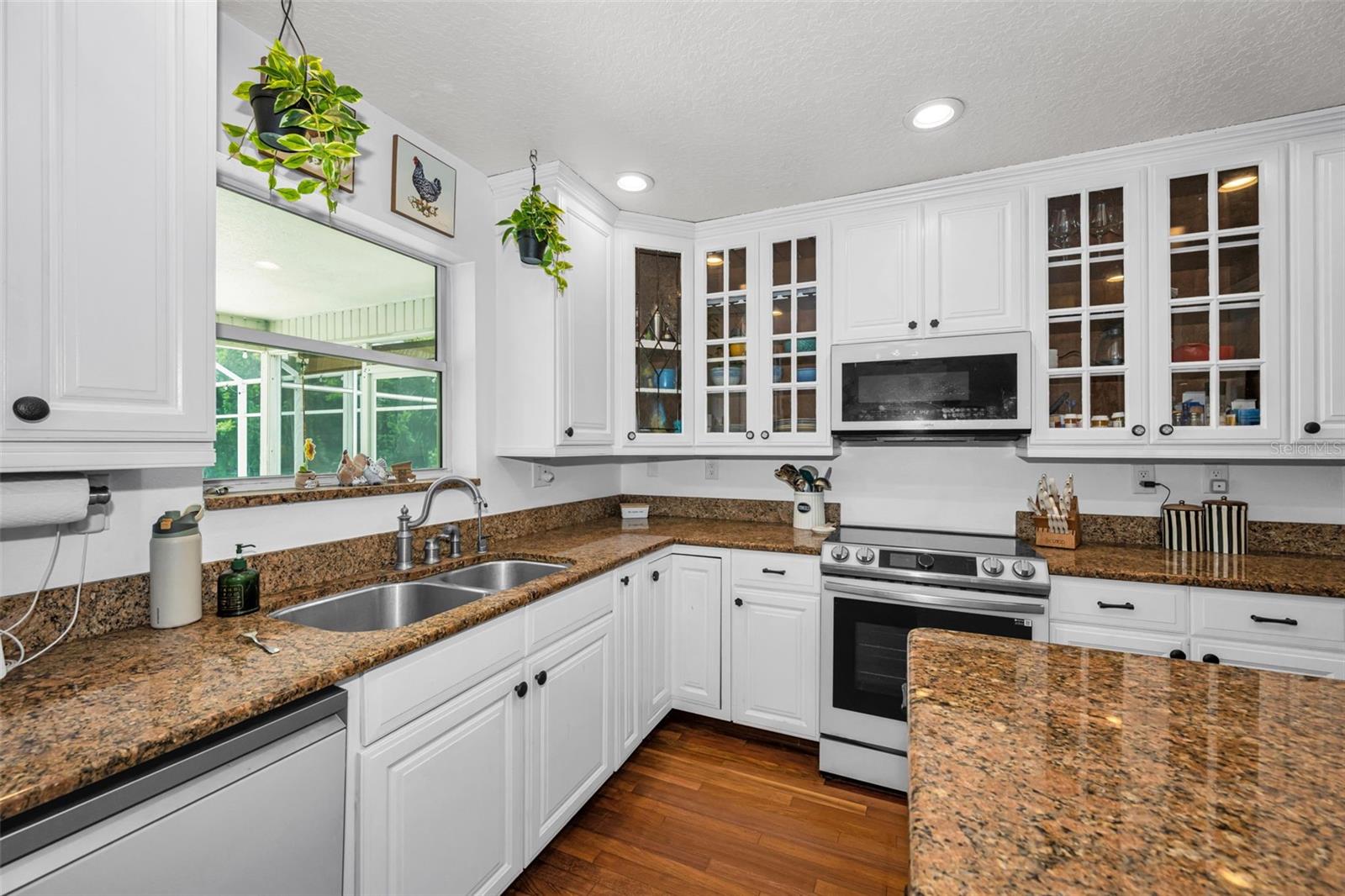 11046 LAKEVIEW DR, NEW PORT RICHEY, FL, 34654