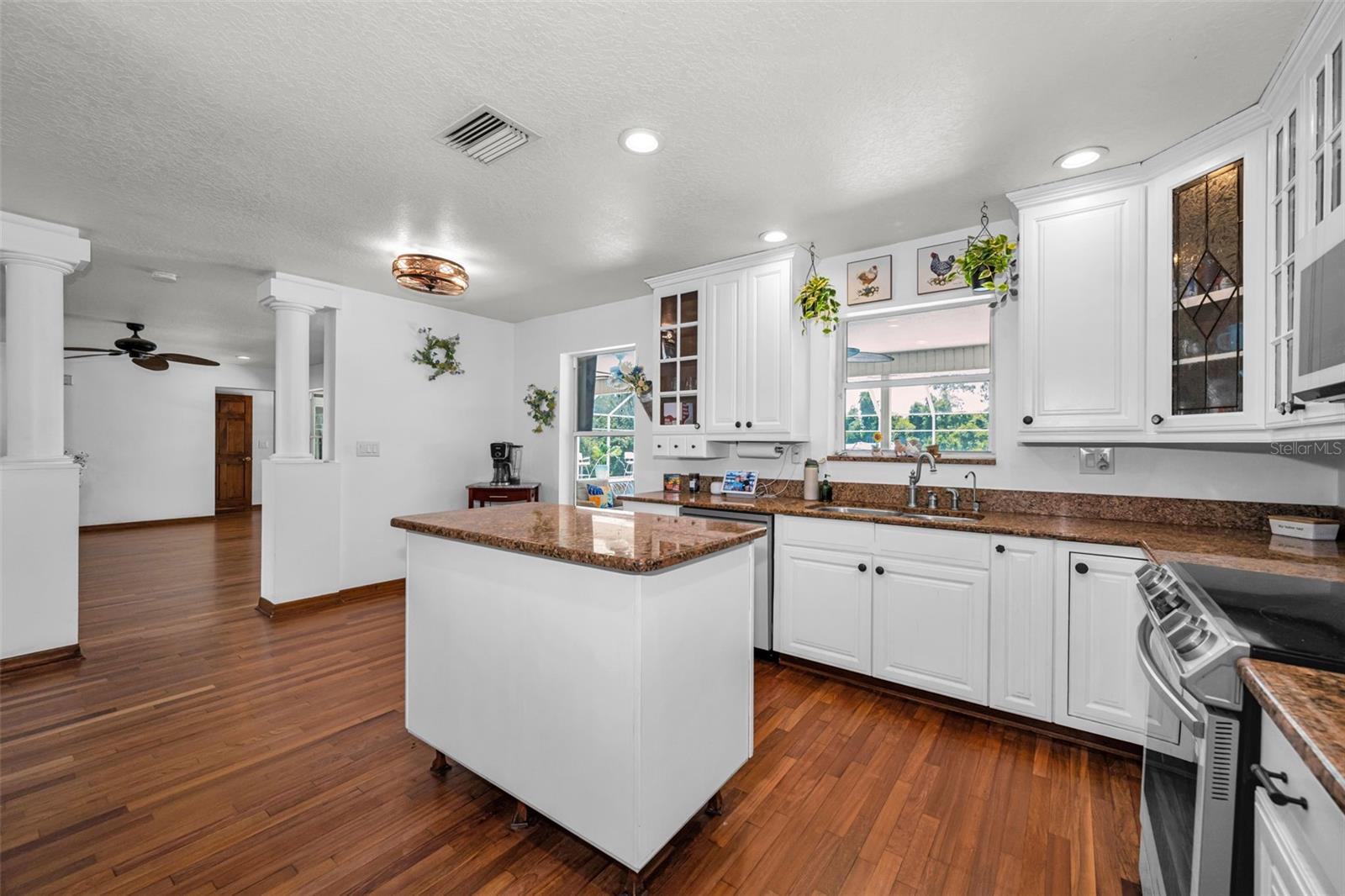 11046 LAKEVIEW DR, NEW PORT RICHEY, FL, 34654