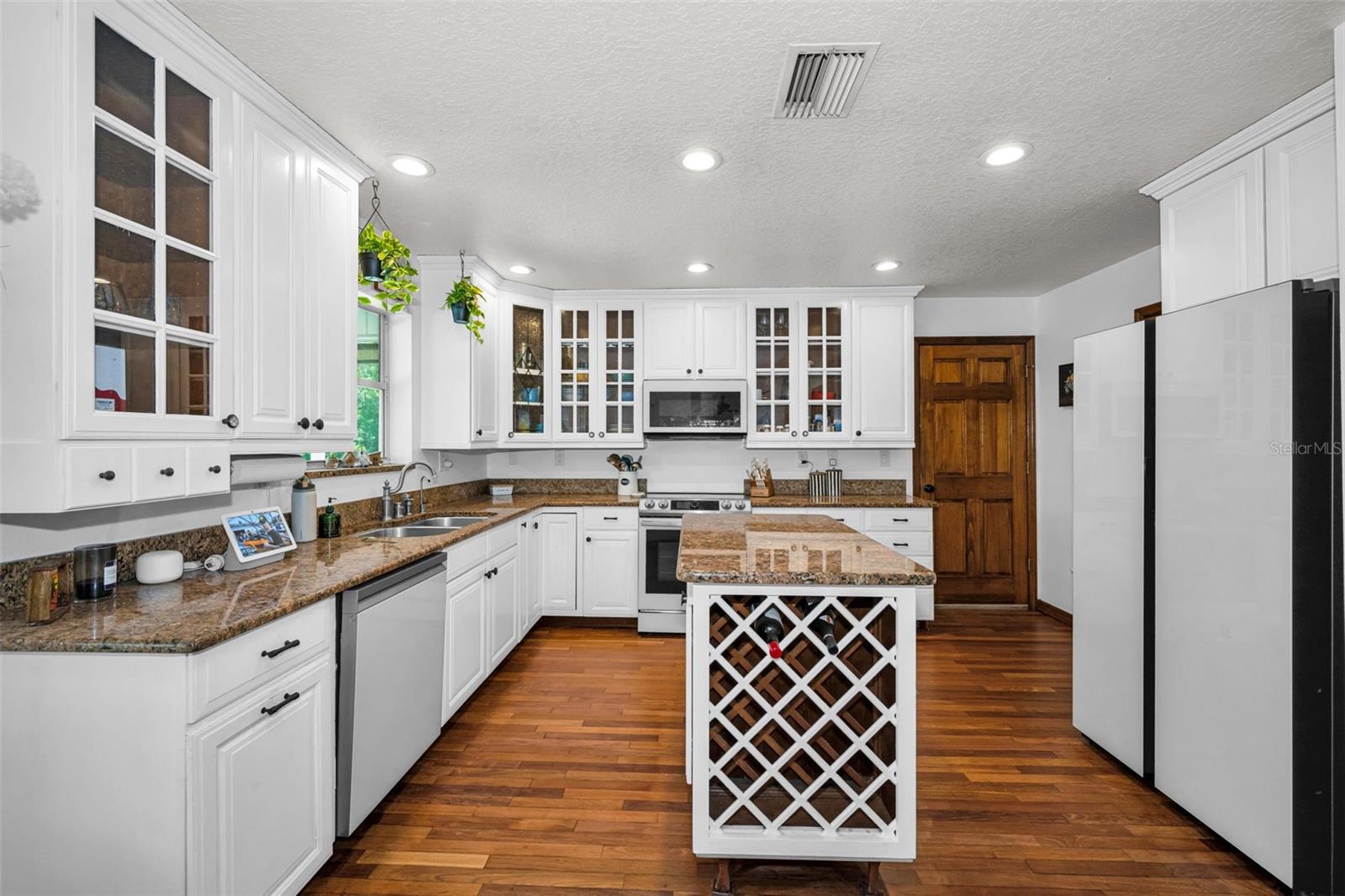 11046 LAKEVIEW DR, NEW PORT RICHEY, FL, 34654