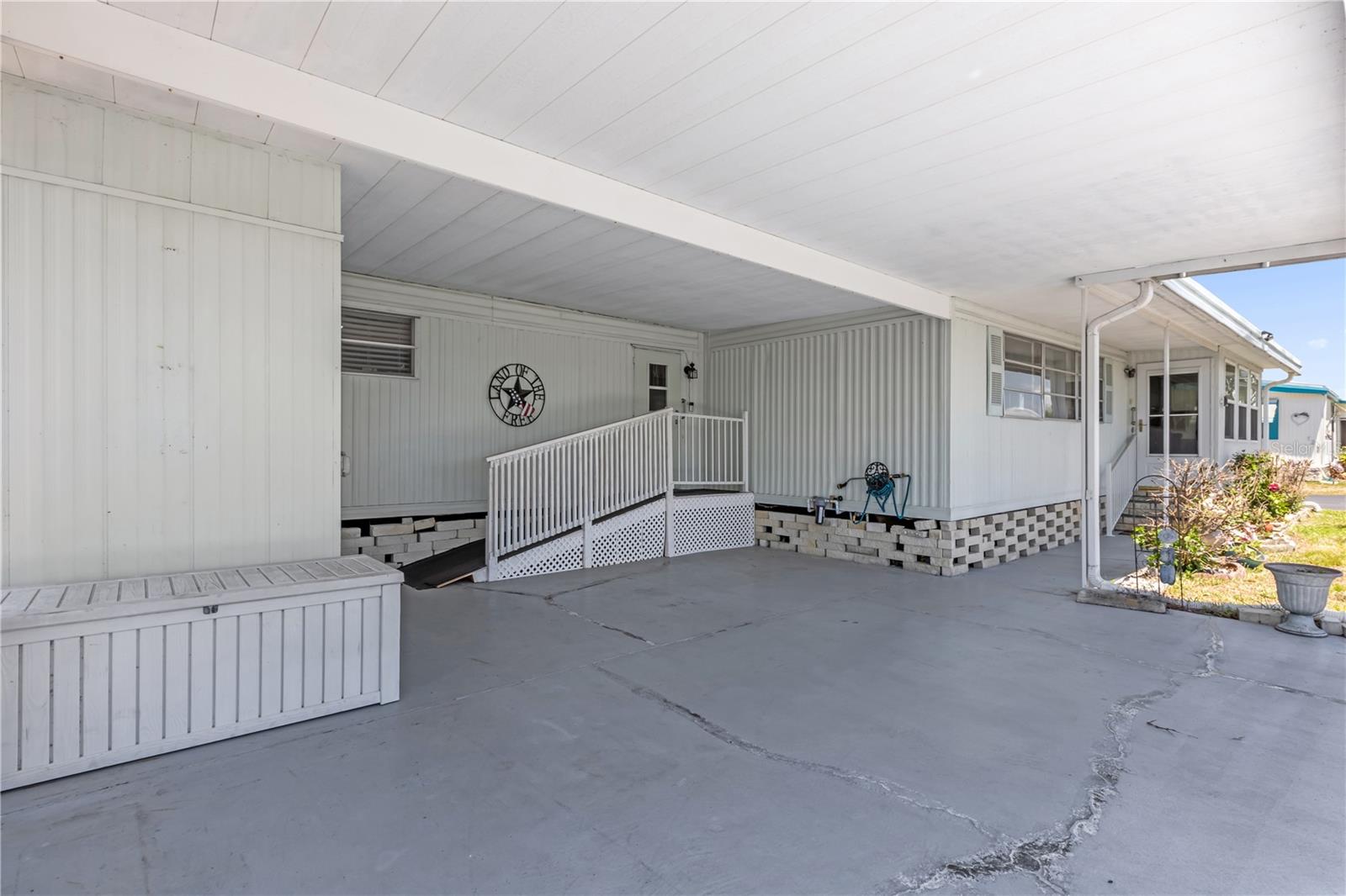 113 TROPICAL LN, LEESBURG, FL, 34748