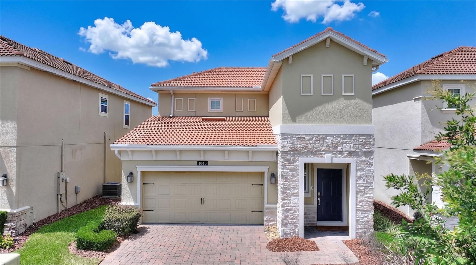 1045 BLACKWOLF RUN RD, DAVENPORT, FL, 33896