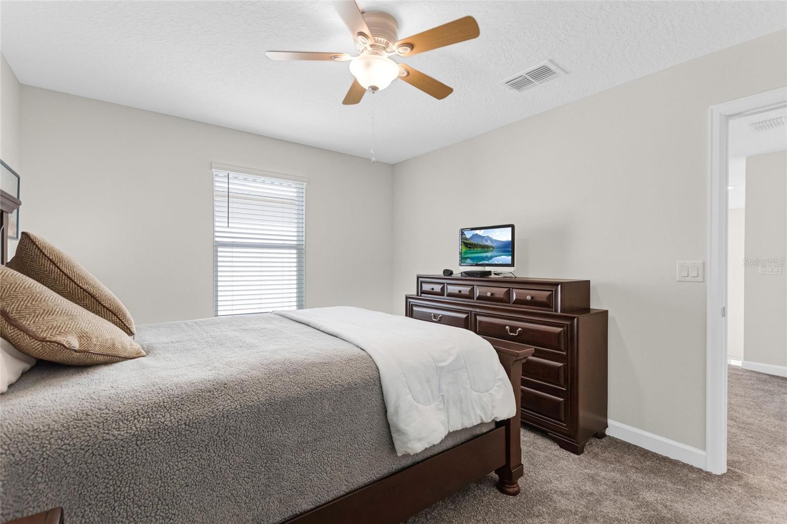 1045 BLACKWOLF RUN RD, DAVENPORT, FL, 33896
