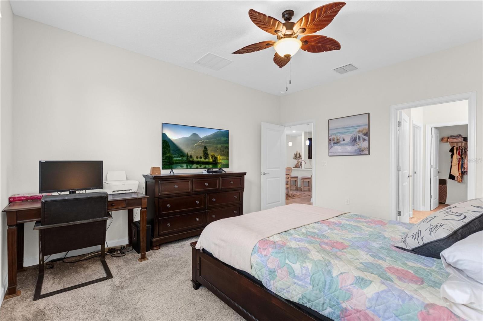 1045 BLACKWOLF RUN RD, DAVENPORT, FL, 33896