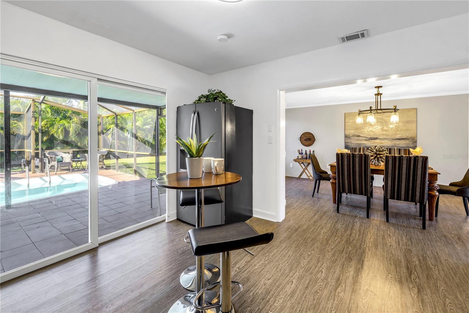 610 CORDOVA BLVD NE, ST PETERSBURG, FL, 33704
