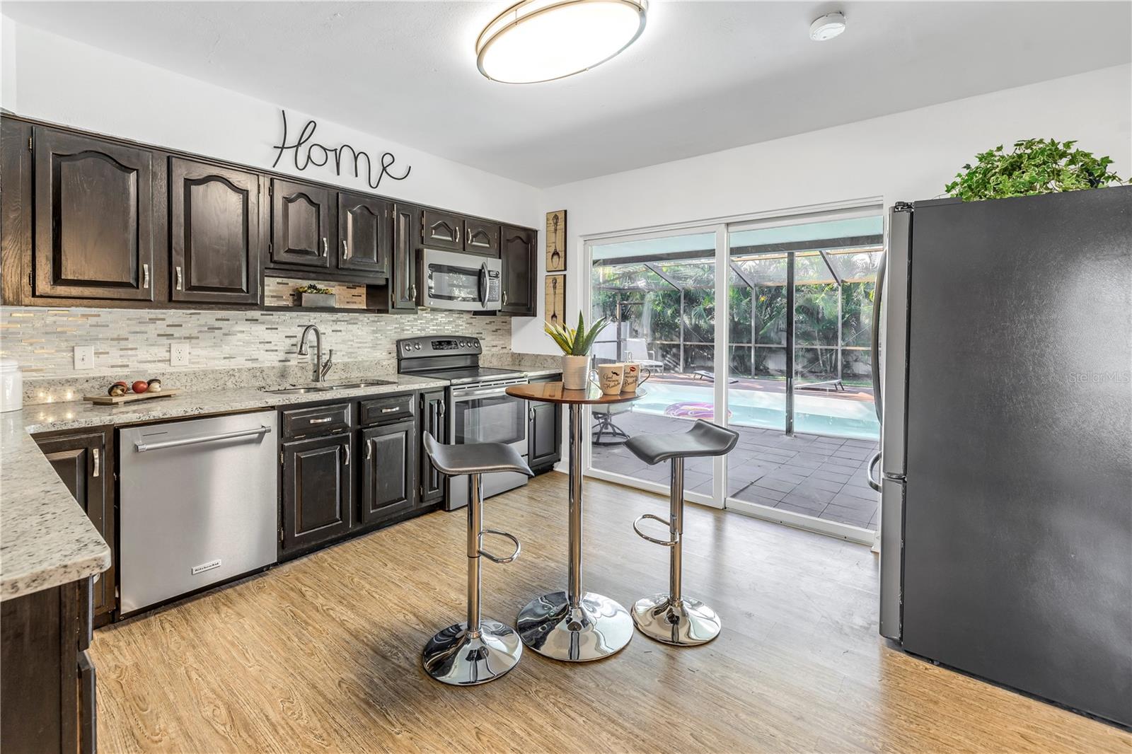 610 CORDOVA BLVD NE, ST PETERSBURG, FL, 33704