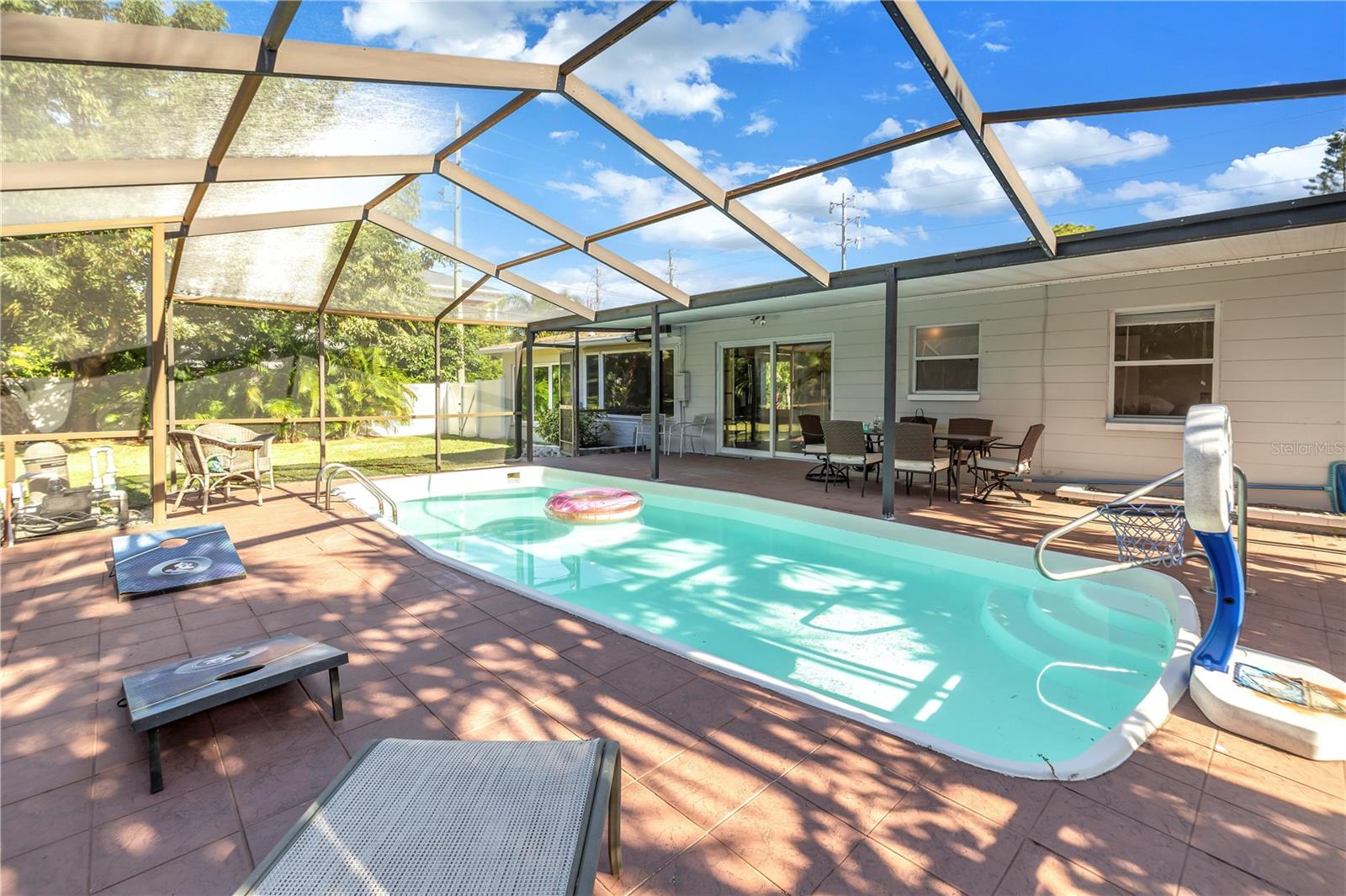 610 CORDOVA BLVD NE, ST PETERSBURG, FL, 33704