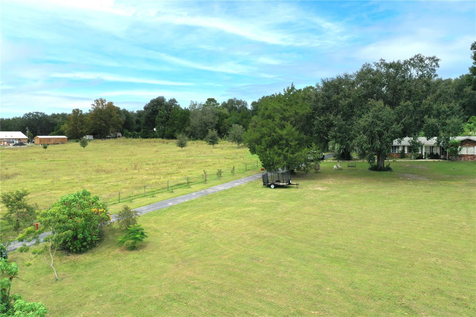 4107 DOVE VALLEY LN, LADY LAKE, FL, 32159