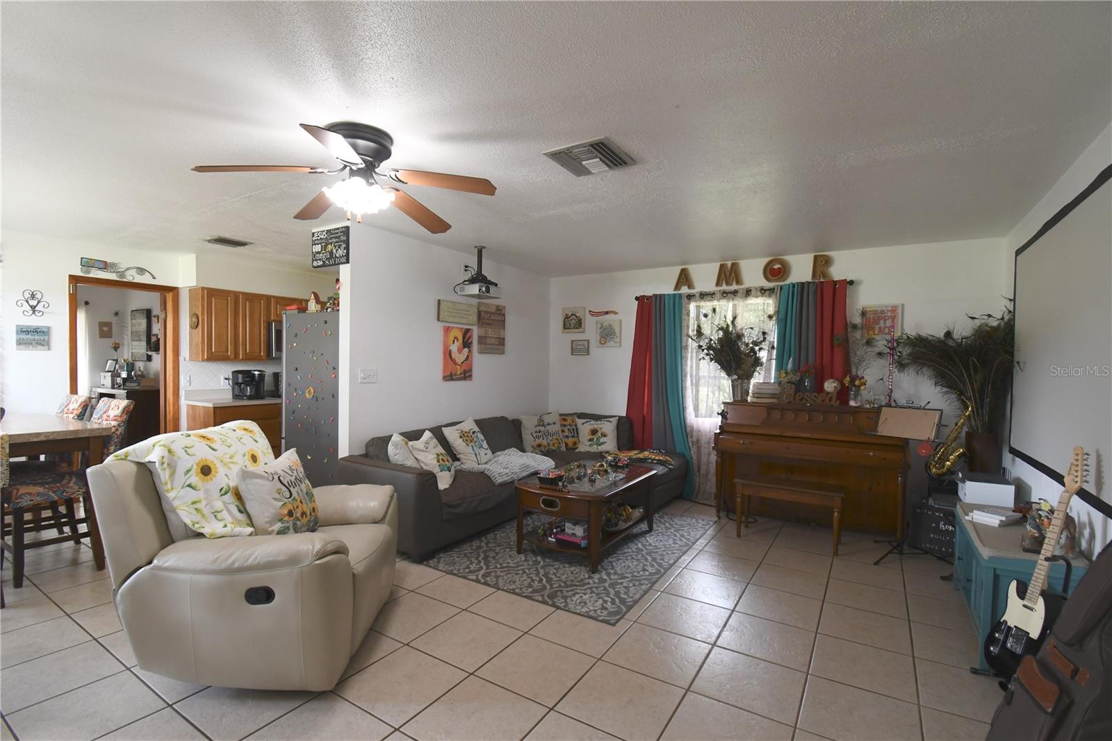 4107 DOVE VALLEY LN, LADY LAKE, FL, 32159
