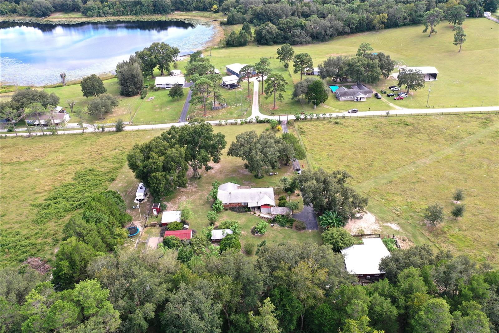 4107 DOVE VALLEY LN, LADY LAKE, FL, 32159