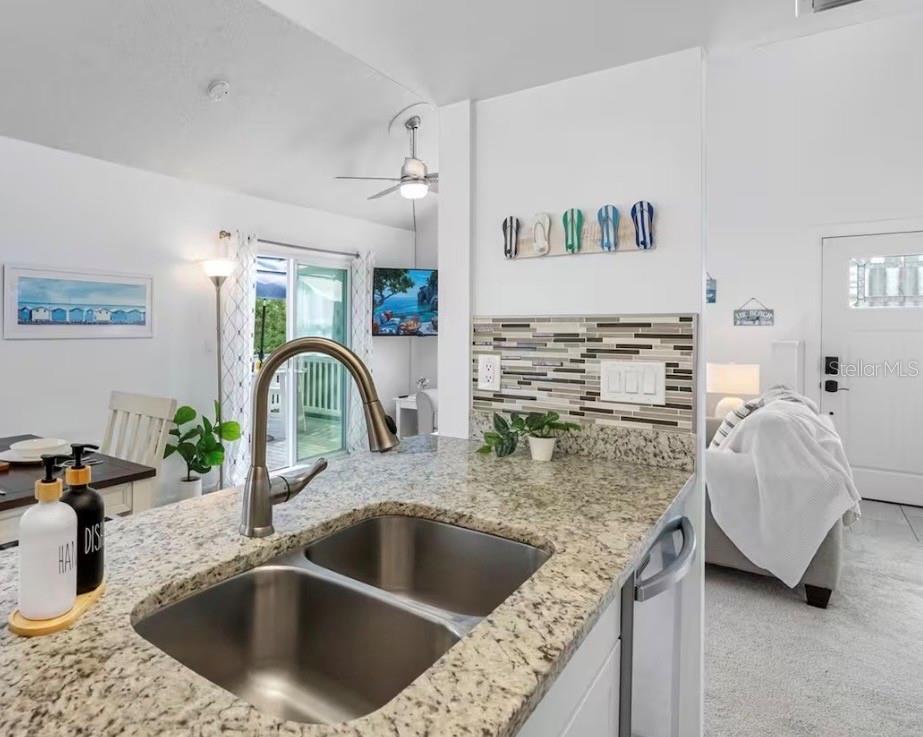 313 CRYSTAL BEACH AVE, CRYSTAL BEACH, FL, 34681