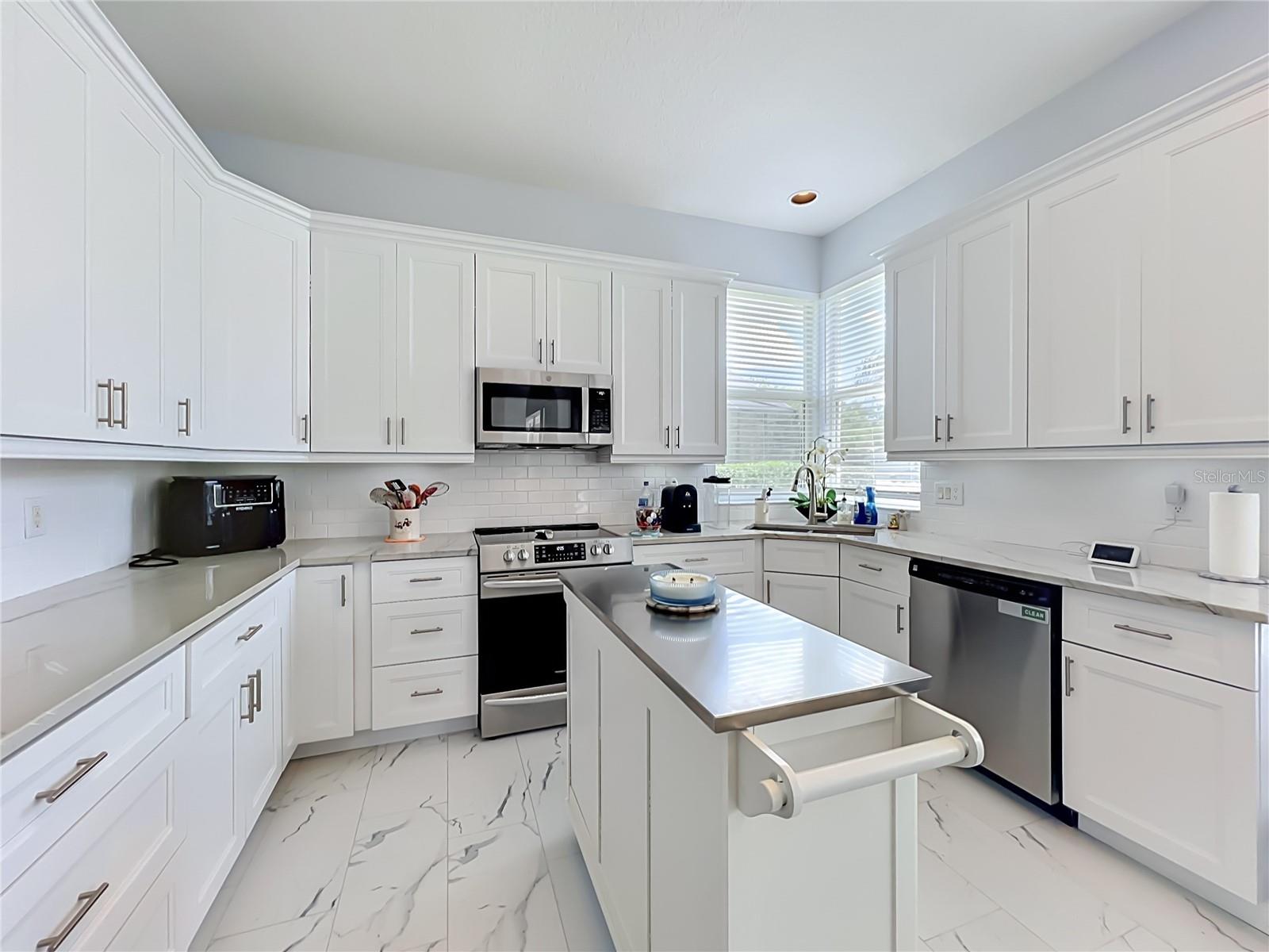 909 GROVESMERE LOOP, OCOEE, FL, 34761