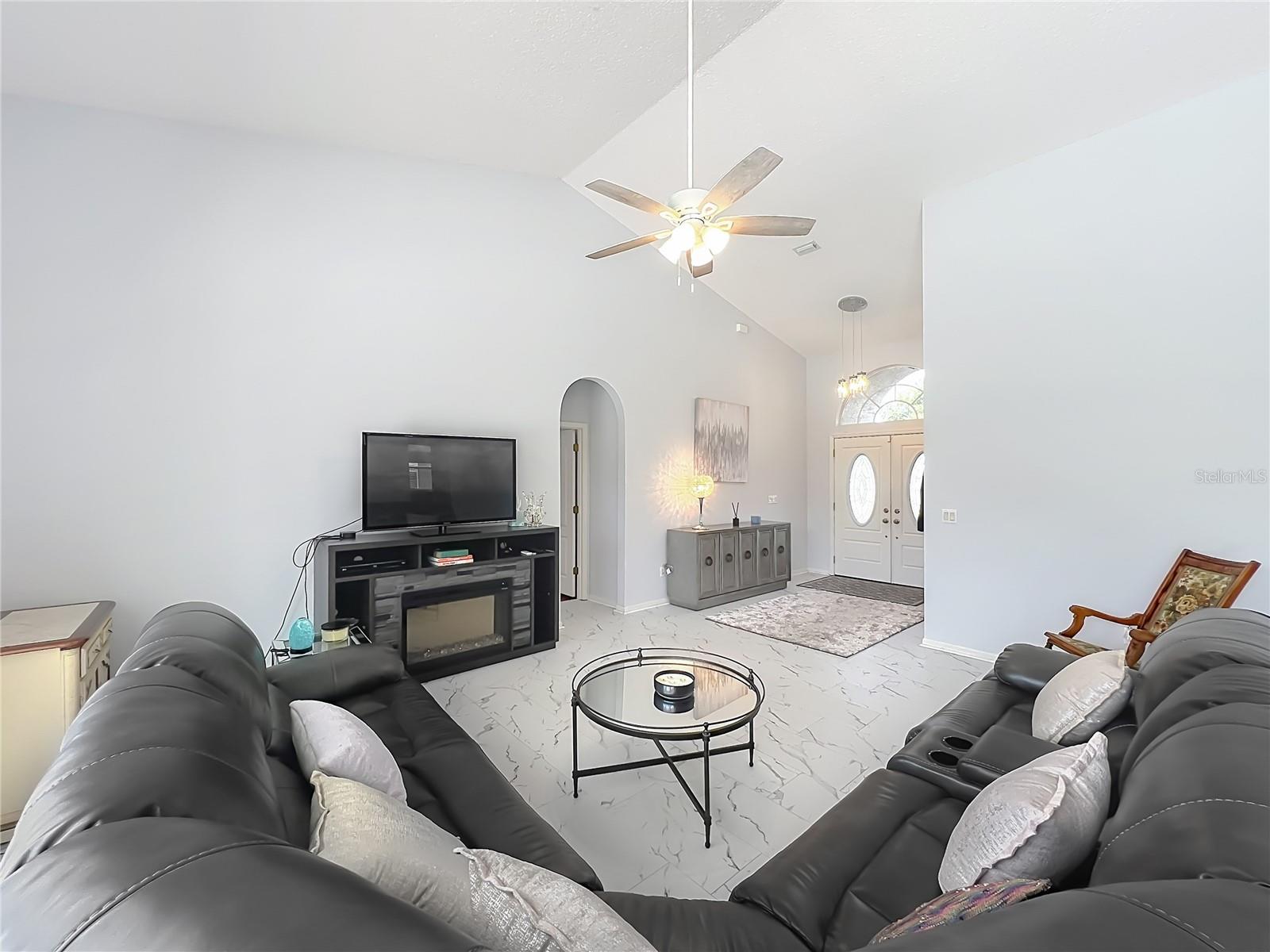 909 GROVESMERE LOOP, OCOEE, FL, 34761