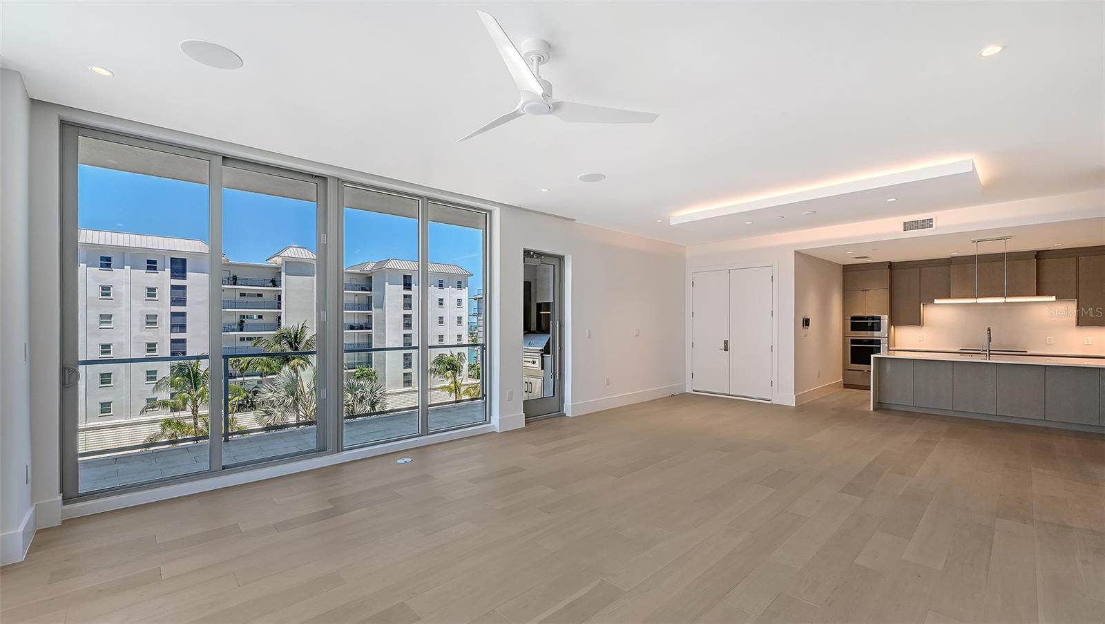 253 GOLDEN GATE PT #401, SARASOTA, FL, 34236