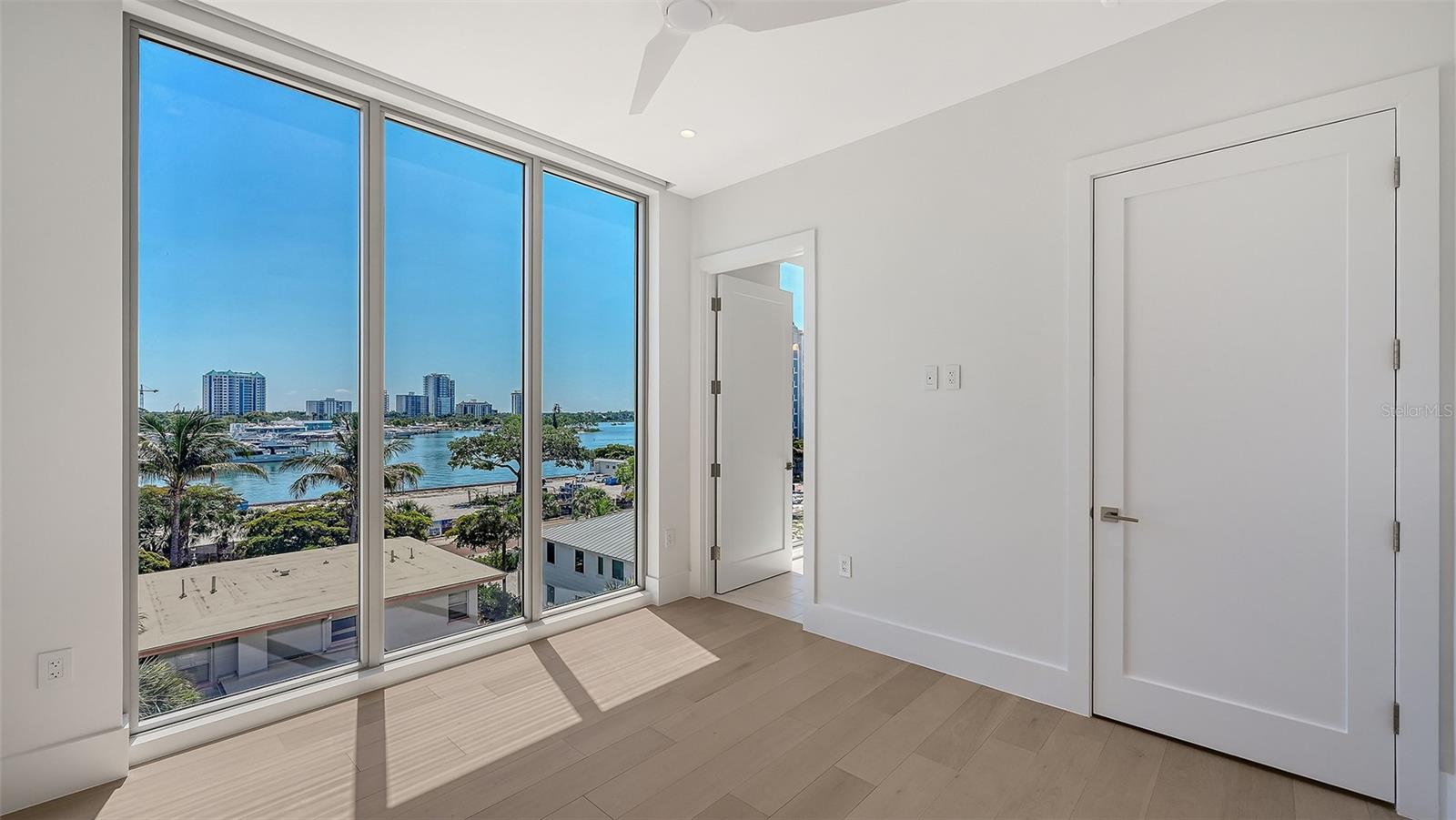 253 GOLDEN GATE PT #401, SARASOTA, FL, 34236