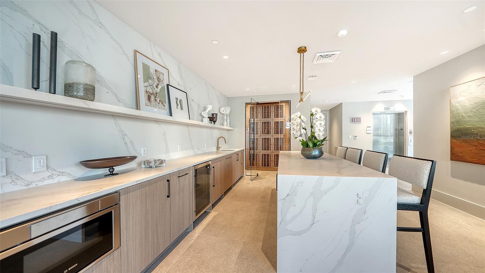 253 GOLDEN GATE PT #401, SARASOTA, FL, 34236