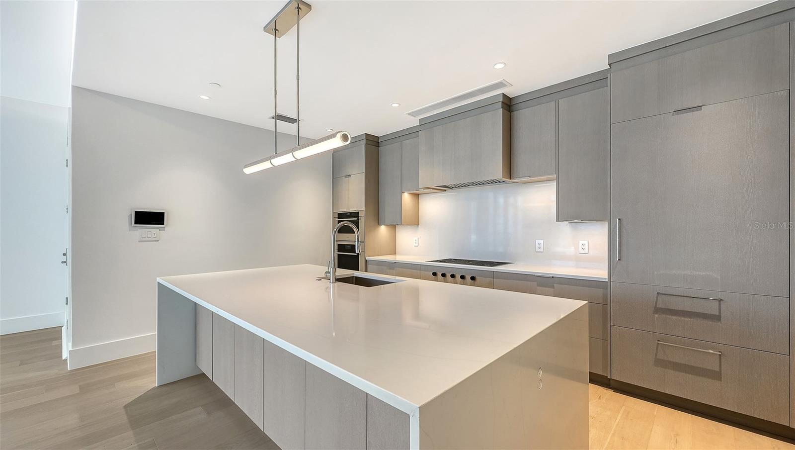 253 GOLDEN GATE PT #401, SARASOTA, FL, 34236