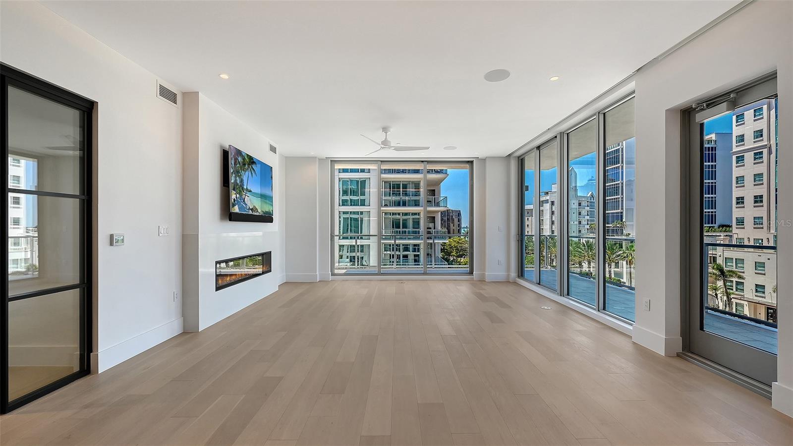 253 GOLDEN GATE PT #401, SARASOTA, FL, 34236