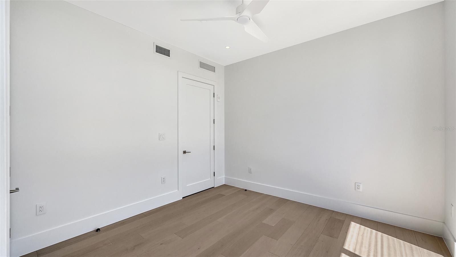 253 GOLDEN GATE PT #401, SARASOTA, FL, 34236