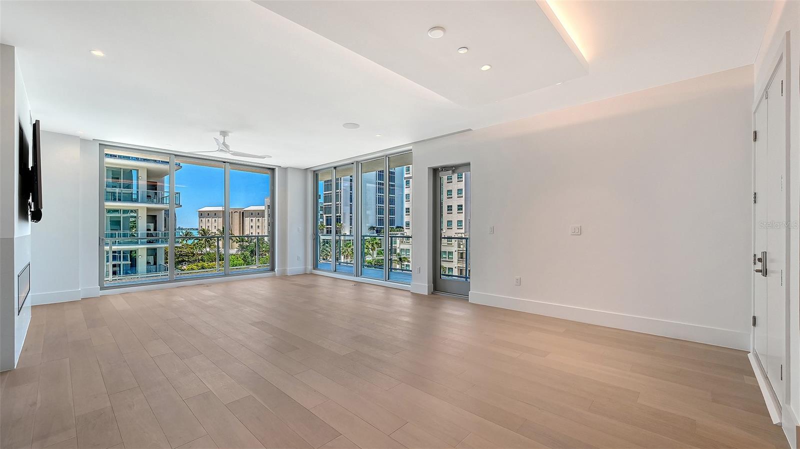 253 GOLDEN GATE PT #401, SARASOTA, FL, 34236
