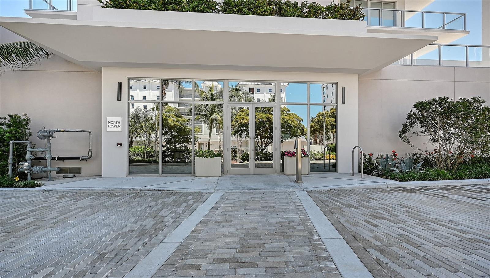 253 GOLDEN GATE PT #401, SARASOTA, FL, 34236