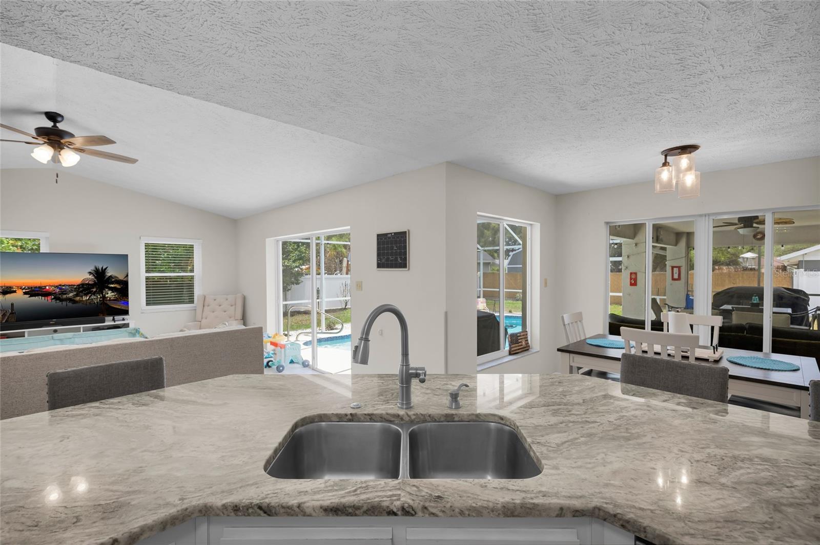 3007 DUPONT ST, EUSTIS, FL, 32726