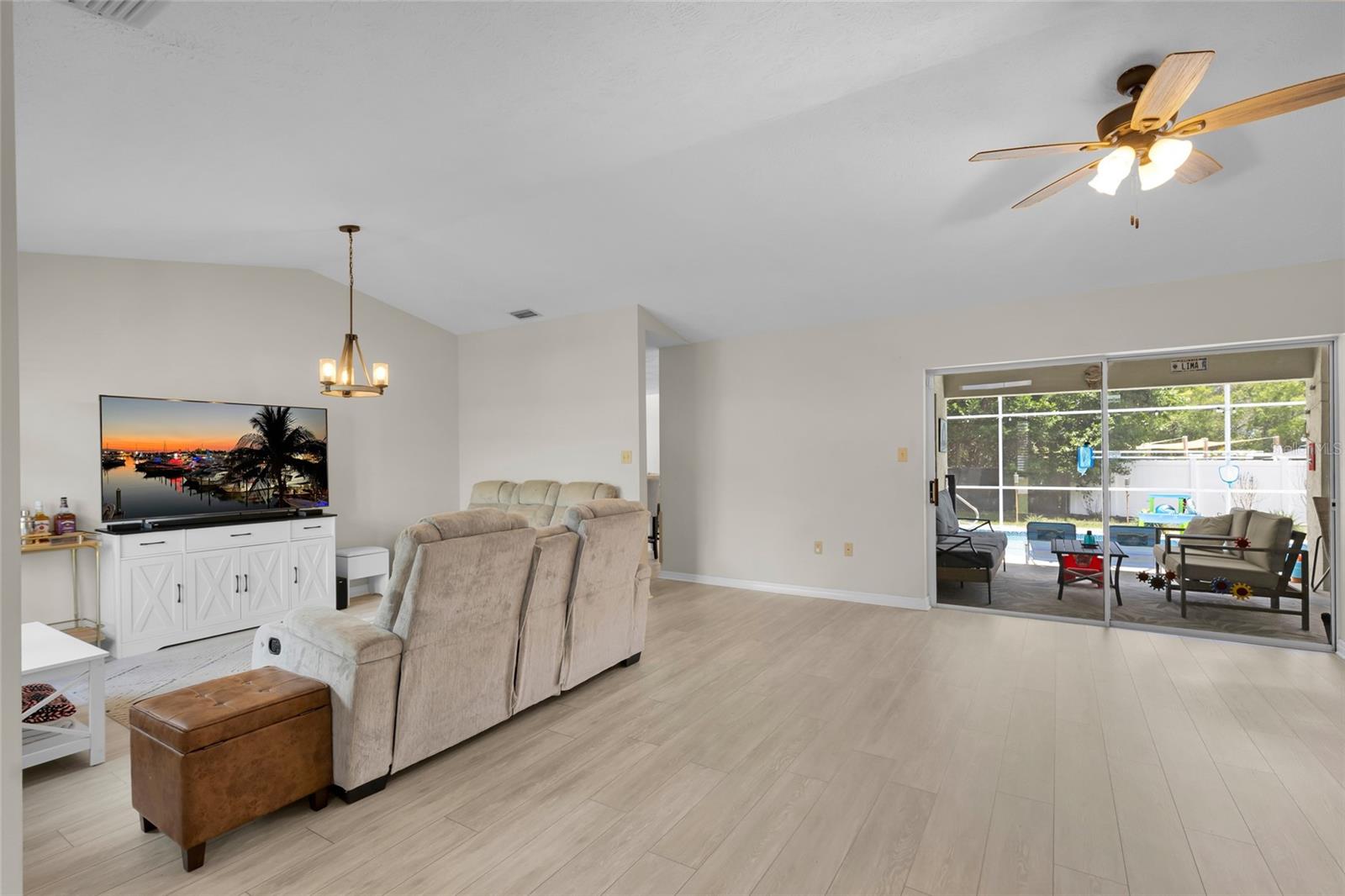 3007 DUPONT ST, EUSTIS, FL, 32726